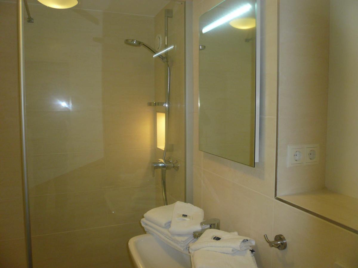 App. Kroeger 42 Westerland Room photo